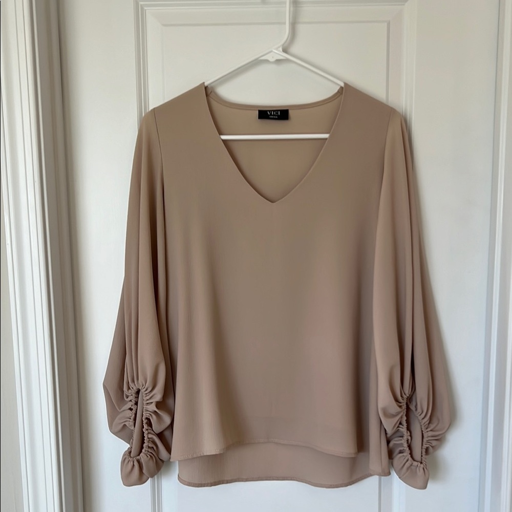 Vici Women's Tan Blouse